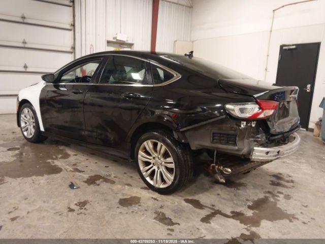 Chrysler 200 Limited Image 5