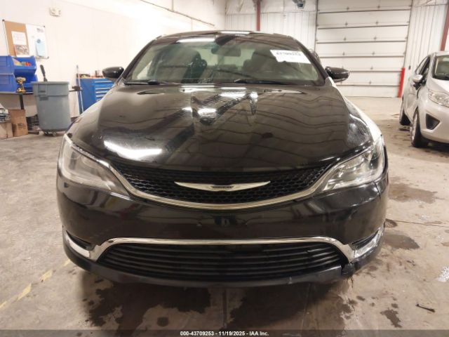 Chrysler 200 Limited Image 7
