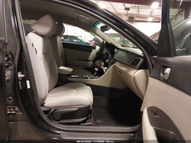 Kia Optima Lx Image 6