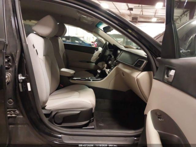 Kia Optima Lx Image 6