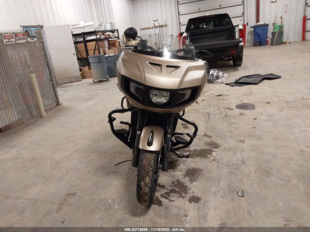 Indian Motorcycle Co Challenger Dark Horse Image 6