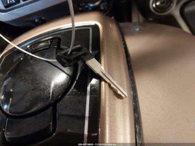 Indian Motorcycle Co Challenger Dark Horse Image 10