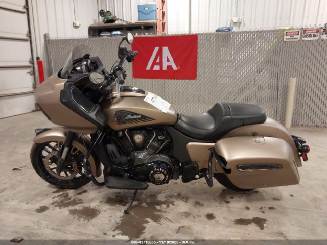 Indian Motorcycle Co Challenger Dark Horse Image 14