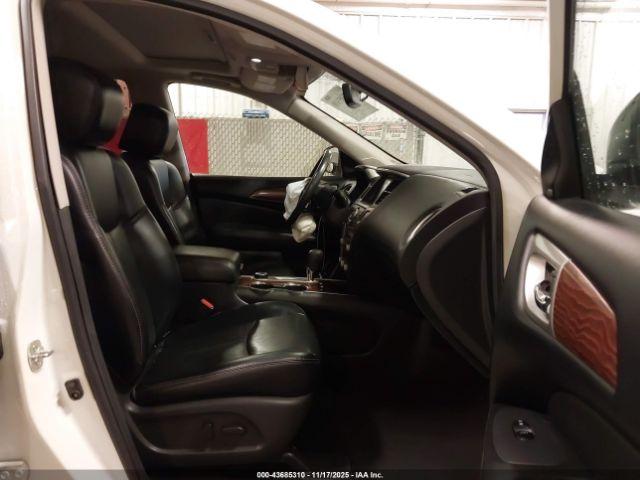 Nissan Pathfinder Platinum Image 9