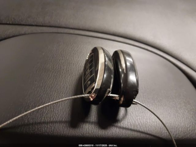 Nissan Pathfinder Platinum Image 3