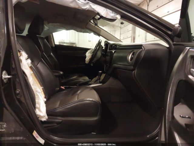 Toyota Corolla Se Image 6