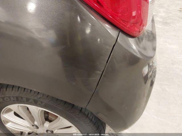 Chevrolet Spark 1lt Cvt Image 18