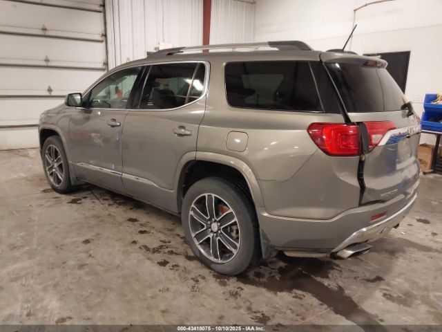 GMC Acadia Denali Image 9