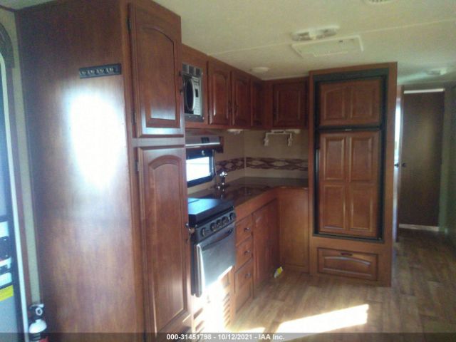 Forest River Platinum M-33v Fls Image 6