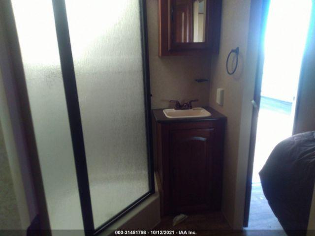 Forest River Platinum M-33v Fls Image 14