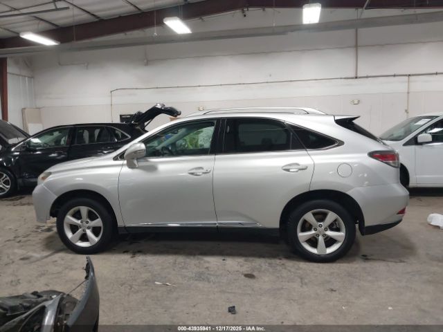 Lexus RX Image 17