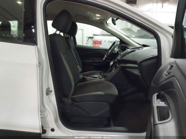 Ford Escape S Image 9