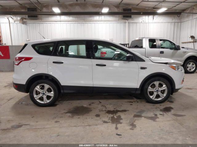 Ford Escape S Image 19