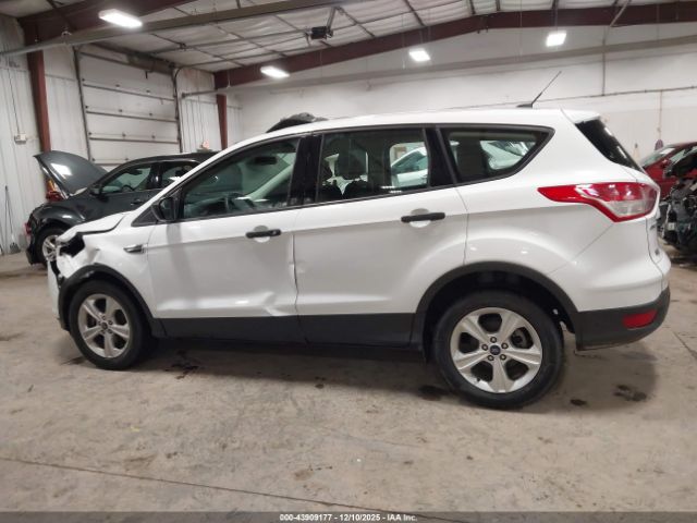 Ford Escape S Image 17