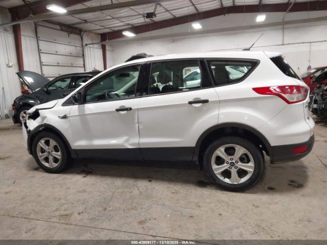 Ford Escape S Image 17