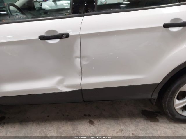 Ford Escape S Image 20