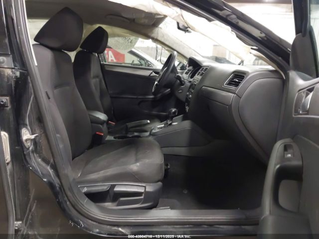 Volkswagen Jetta 1.8t Se Image 14