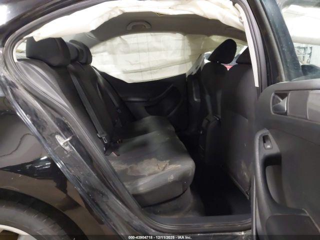 Volkswagen Jetta 1.8t Se Image 2