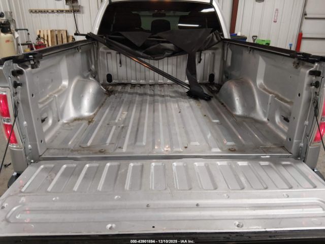 Ford F-150 Xlt Image 14