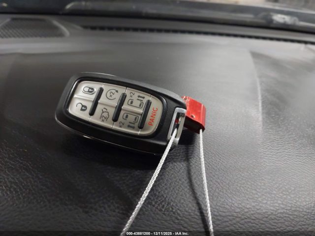 Chrysler Pacifica Touring L Image 13