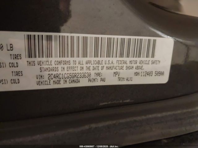 Chrysler Town & Country Touring-l Image 4