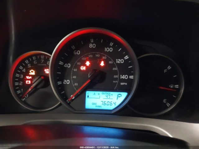 Toyota RAV4 Le Image 15