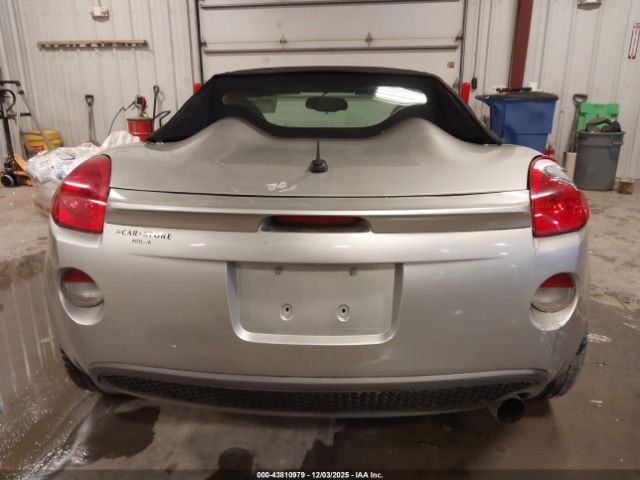 Pontiac Solstice Image 3