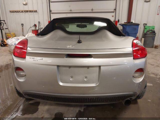 Pontiac Solstice Image 3