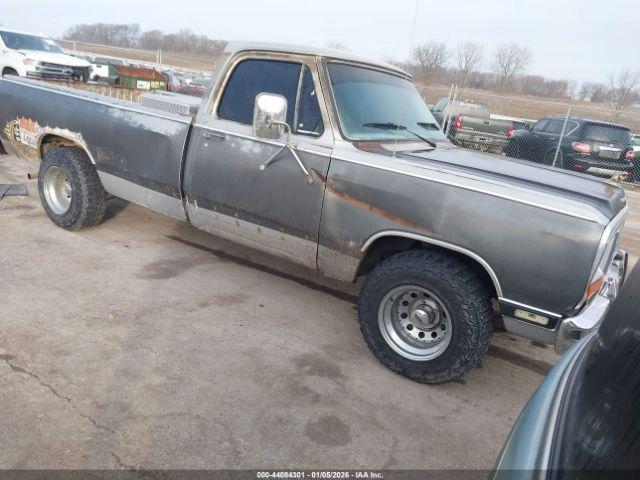  Salvage Dodge D-series