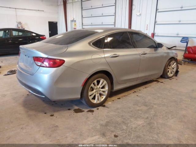 Chrysler 200 Limited Image 5