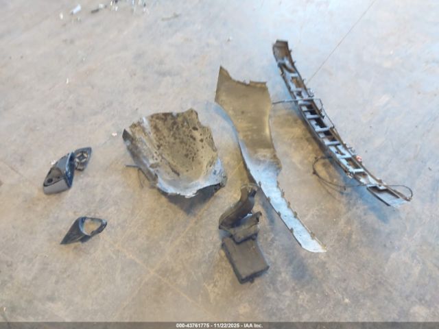 Chrysler 200 Limited Image 12