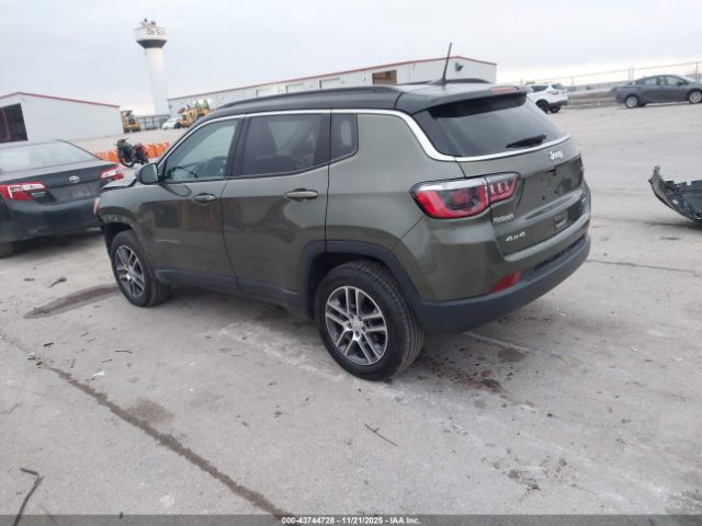 Jeep Compass Latitude 4x4 Image 14
