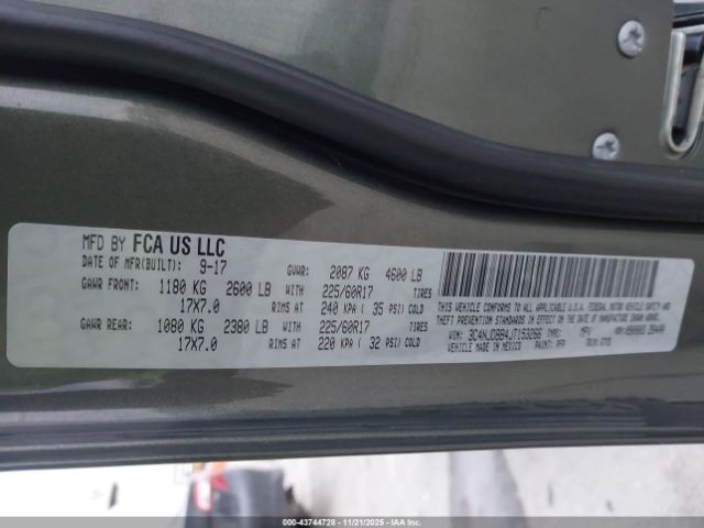 Jeep Compass Latitude 4x4 Image 16