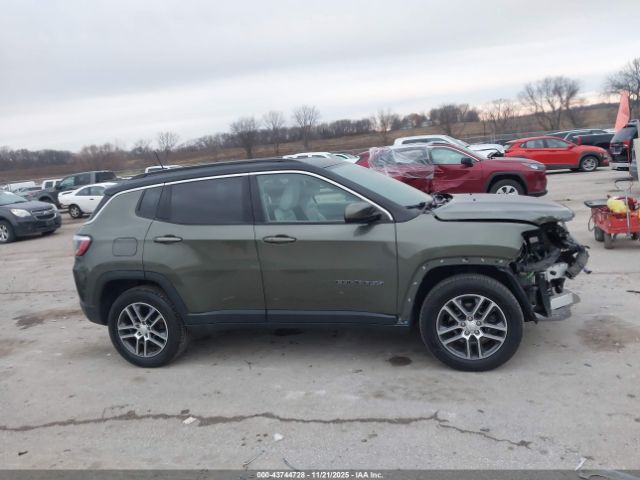 Jeep Compass Latitude 4x4 Image 6