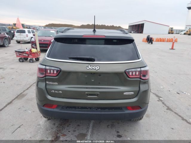 Jeep Compass Latitude 4x4 Image 5