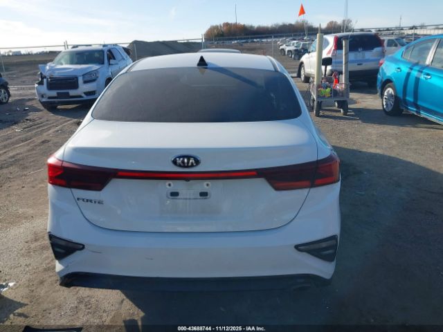 Kia Forte Lxs Image 2