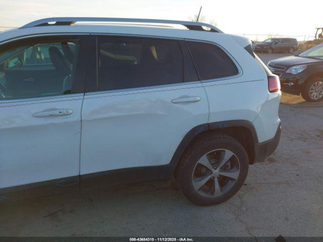 Jeep Cherokee Limited 4x4 Image 12
