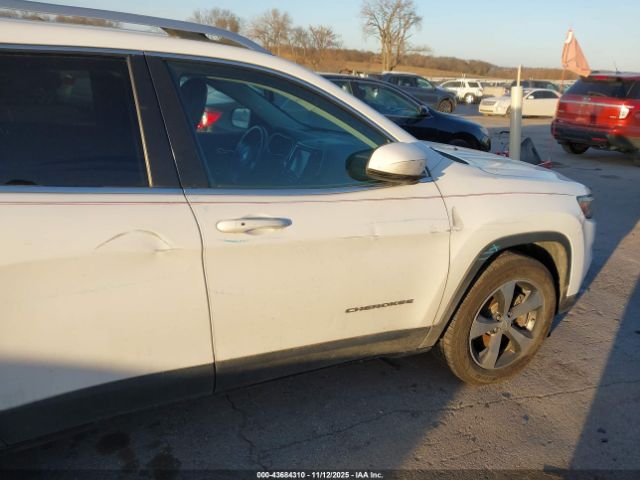 Jeep Cherokee Limited 4x4 Image 9