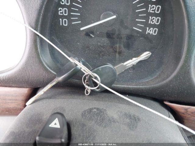 Buick LeSabre Custom Image 16