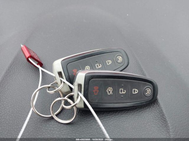 Ford Edge Limited Image 15