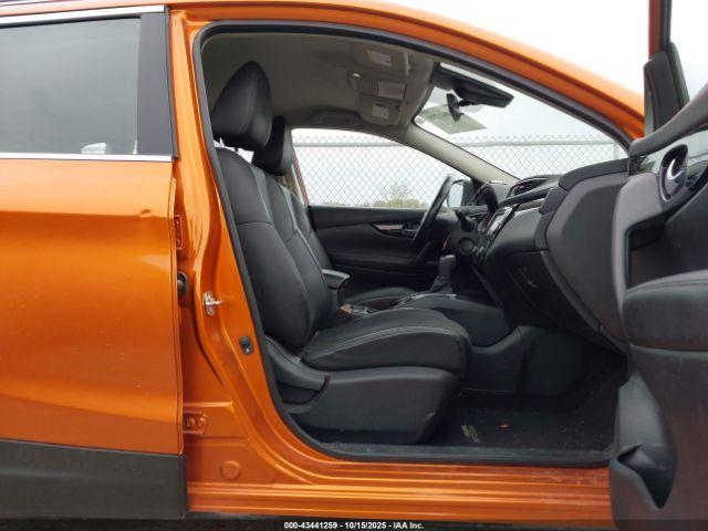 Nissan Rogue Sv Awd Xtronic Cvt Image 16