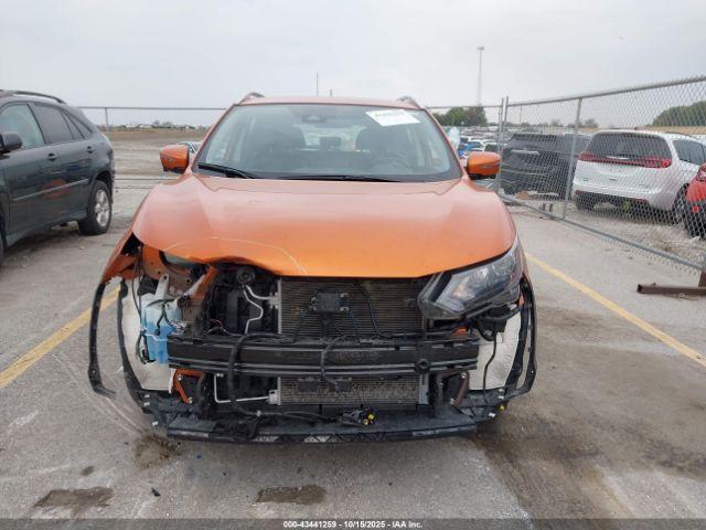 Nissan Rogue Sv Awd Xtronic Cvt Image 9