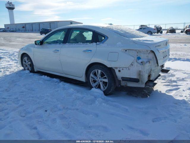 Nissan Altima 2.5 Sv Image 4