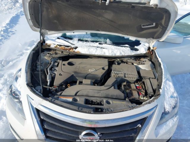 Nissan Altima 2.5 Sv Image 10