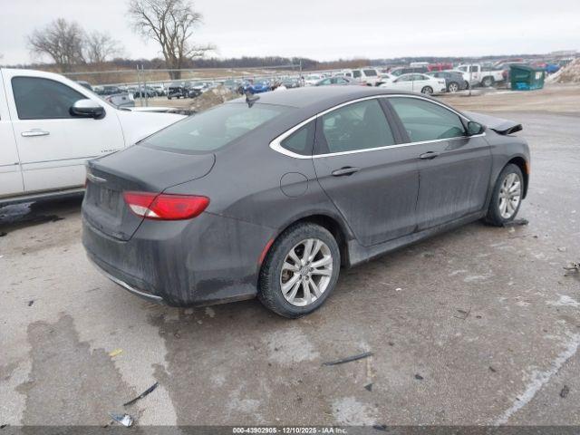 Chrysler 200 Limited Platinum Image 13