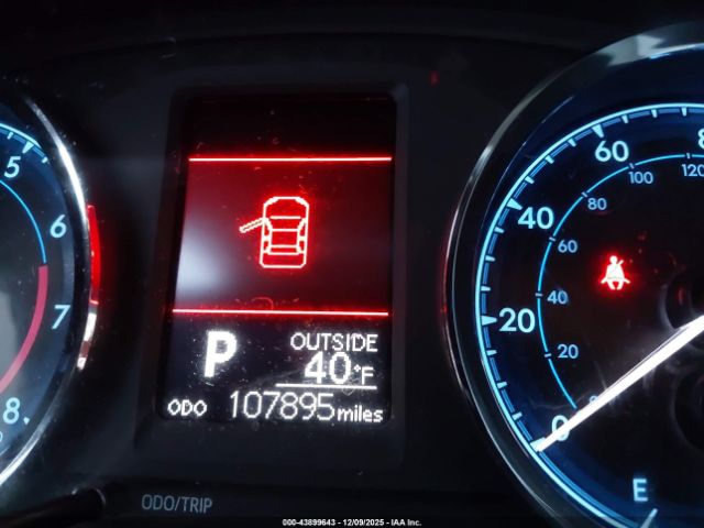 Toyota Corolla L Image 11