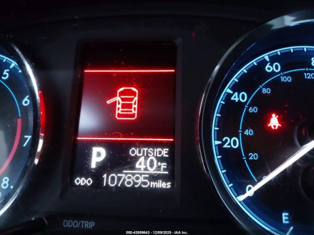 Toyota Corolla L Image 11