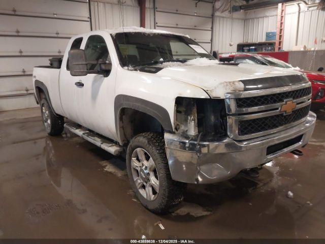  Salvage Chevrolet Silverado 2500