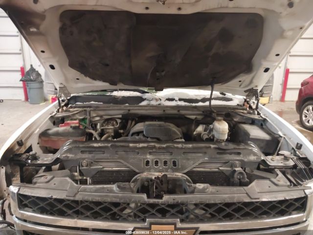 Chevrolet Silverado 2500 Work Truck Image 11