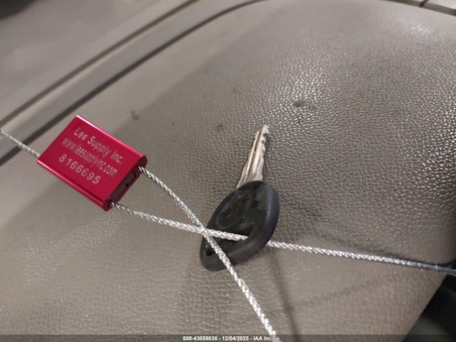 Chevrolet Silverado 2500 Work Truck Image 8